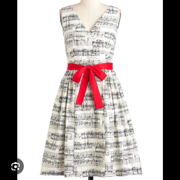 Modcloth "In the Key of Chic" Musical Score Dress in Black and Cream - Picture 2 of 12